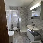 アパート In ロイカーバード